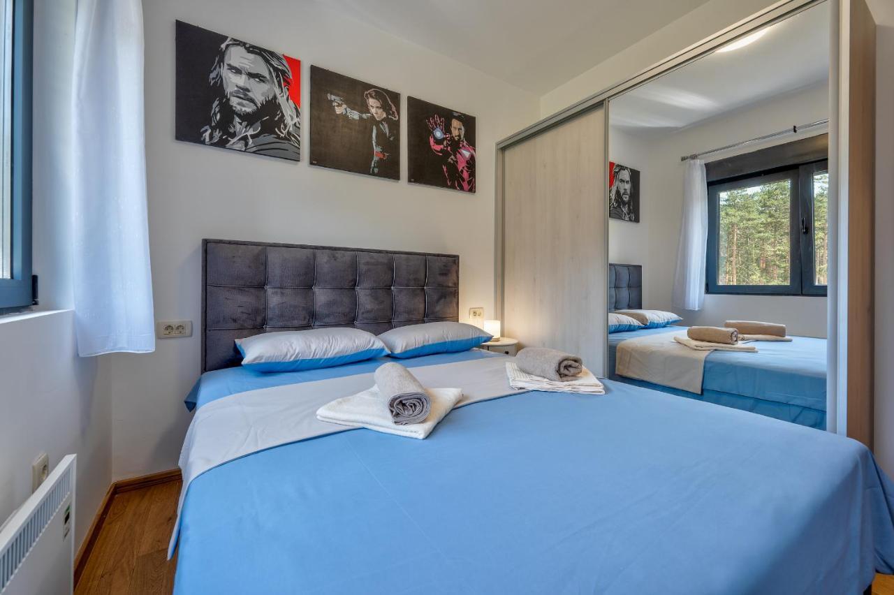 Vila Pekovic Green, Pine Trees View 2 Bedrooms Apartment Zlatibor Exteriör bild